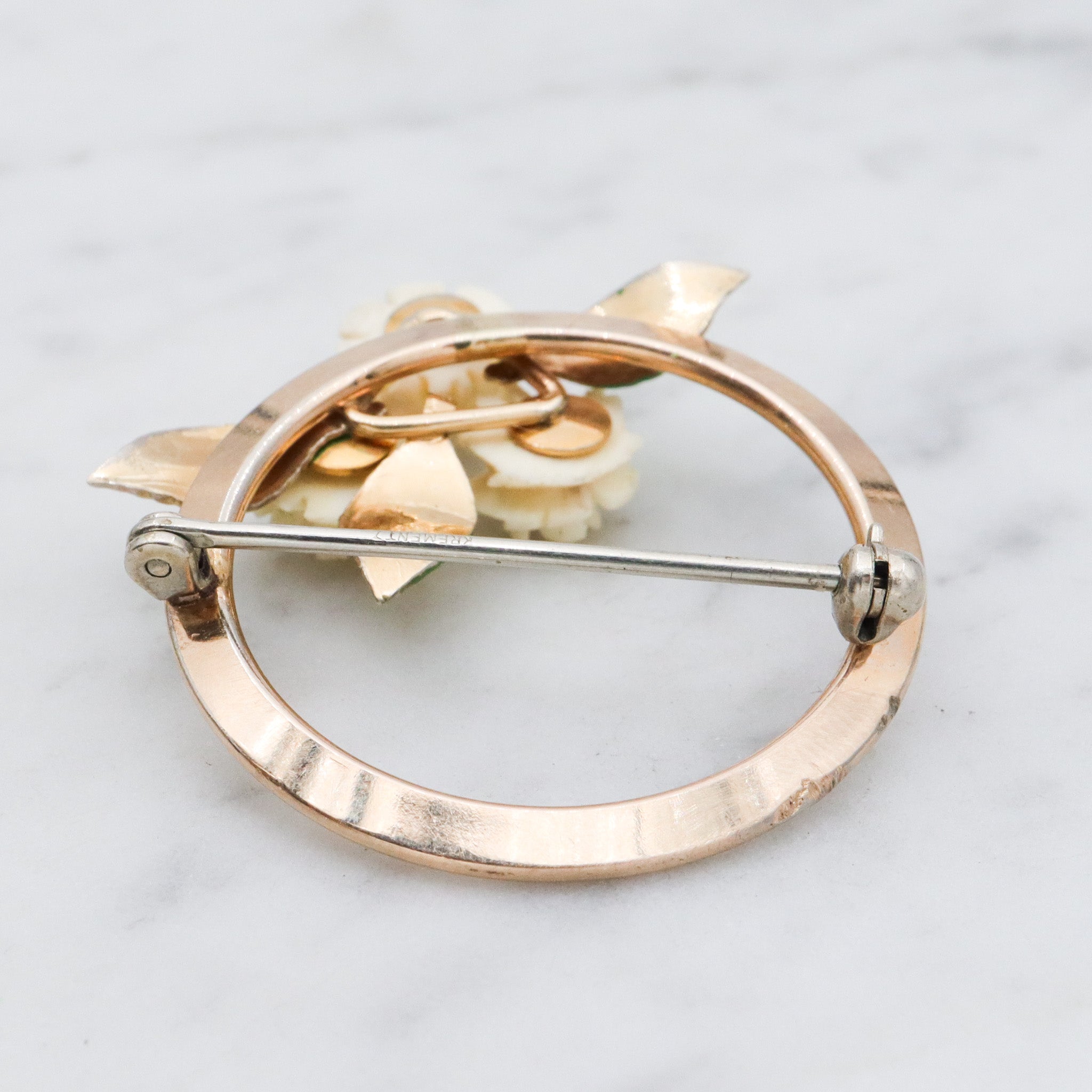 Retro Krementz gold plated circle wreath brooch with white roses